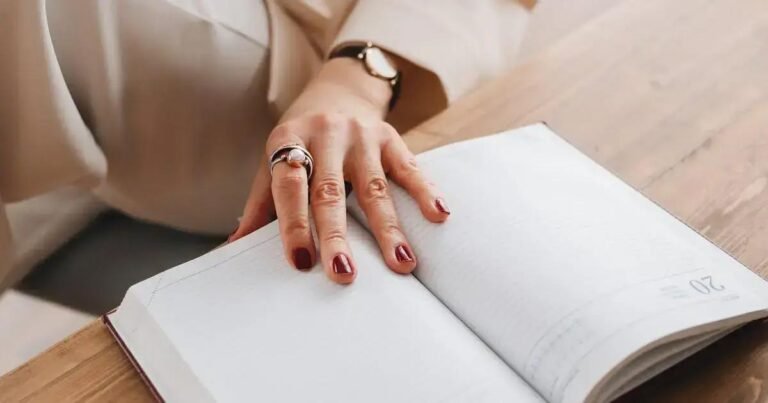 How to make a Wellness Journal - Essential Guide